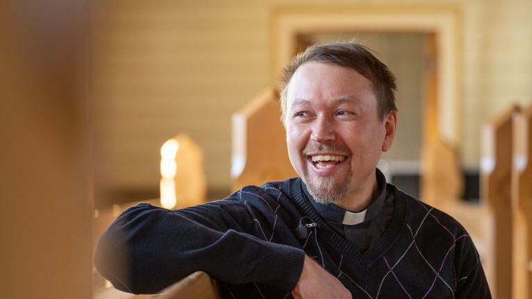 Kajaanin seurakunnan kirkkoherra Antti Minkkinen.