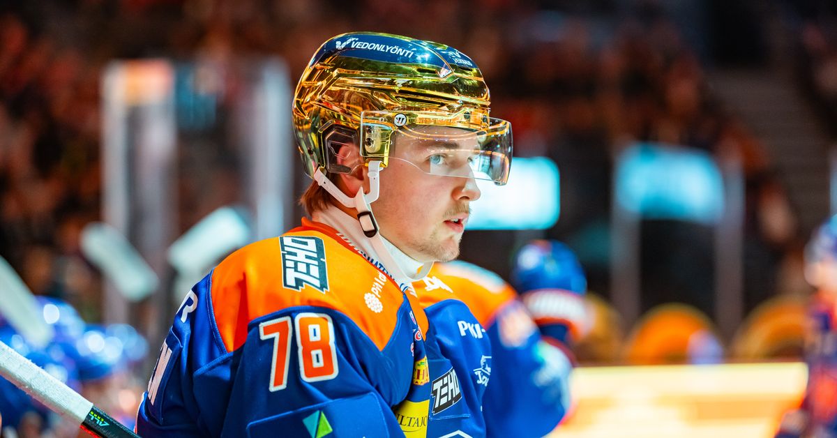 Benjamin Rautiainen kritar på NHL-kontrakt