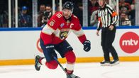 Aleksander Barkov på isen.