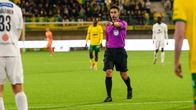 Mohammad Al-Emara dömer en match i den inhemska fotbollsligan.