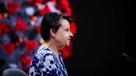 Kuvassa on kansliapäällikkö Kirsi Varhila, joka osallistui Ylen koronavirus-aiheiseen erikoislähetykseen 28. toukokuuta 2020.