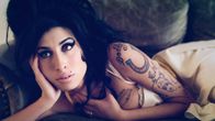 Amy Winehouse. Kuva neliosaisesta Soul Power! -dokumenttisarjasta.