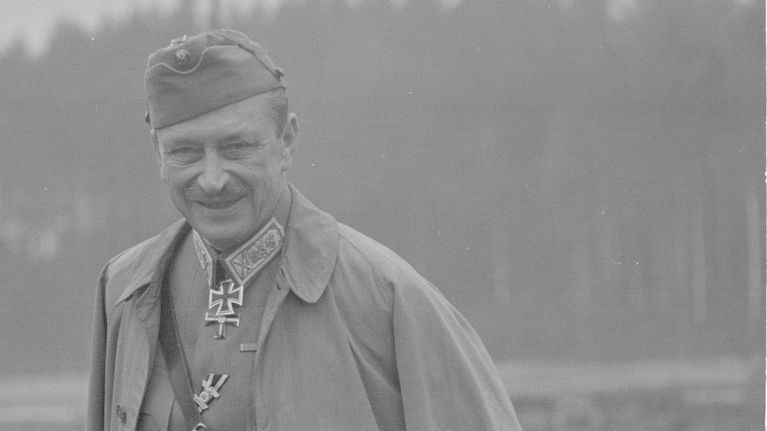 Carl Gustaf Mannerheim Immolassa 4.6.1942.