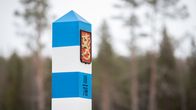 Rajamerkki Suomen valtakunnanrajalla.
