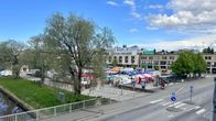 Kokkolan kauppatorilla on meneillään keskiviikkoinen iltatori.