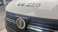 Poliisiauto kadulla.