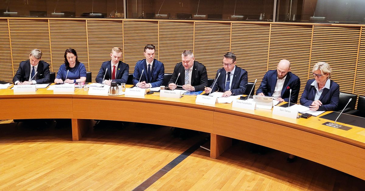 Finland's defence committee supports allowing import of nuclear weapons in crisis situations