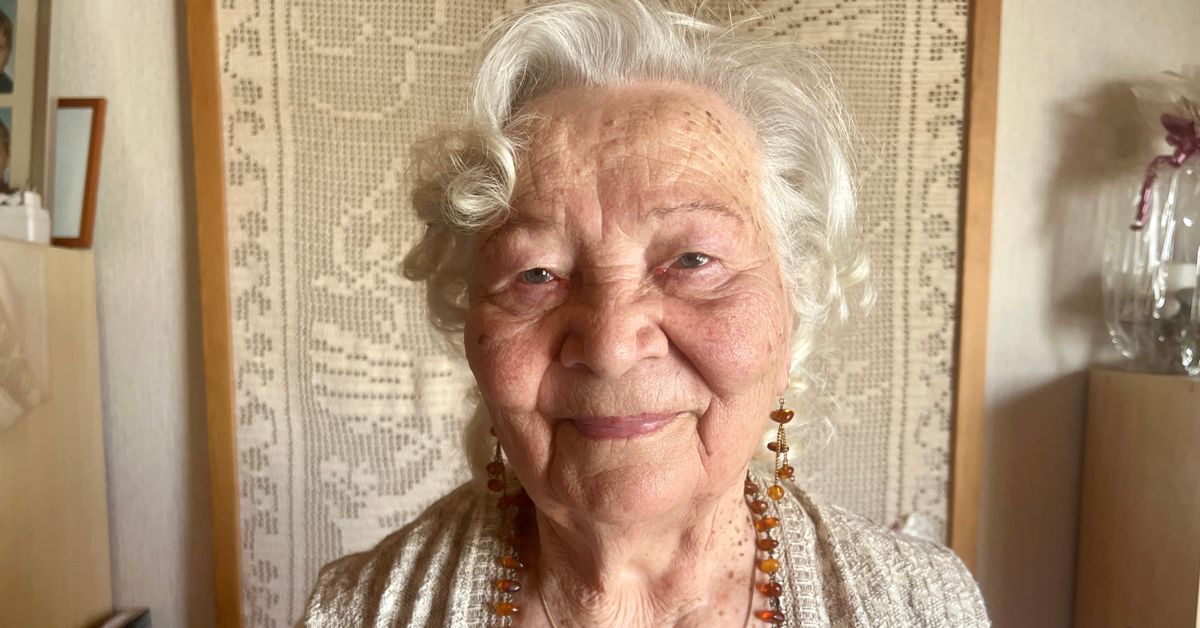 ”Lapseni on kasvattanut minua enemmän kuin äitini” – 91-vuotias Ulla Toivonen saa äitienpäivän kunniamerkin