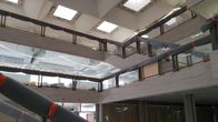 Lappeenrannan kaupunginkirjaston remontissa jätetään alkuperäisiä lautamuotilla tehtyjä betonipintoja jossakin määrin näkyville.