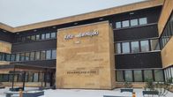 Seinäjoen Kelan remontoitu talo lumisateessa 