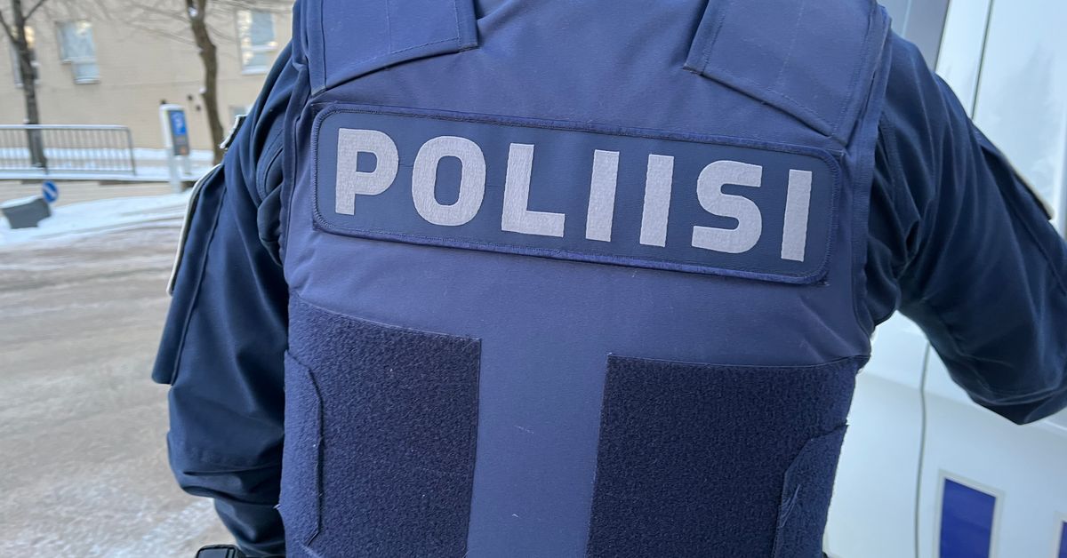 tapon-yritys-vaasassa-alaik-isen-ep-ill-n-hy-k-nneen-miehen-kimppuun