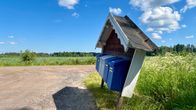 Postilaatikoita haja-asutusalueella. 