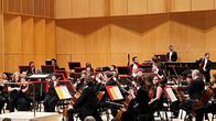 Lontoon Philharmonia-orkesteri soittamassa Mikkelissä Martti Talvela -salissa.