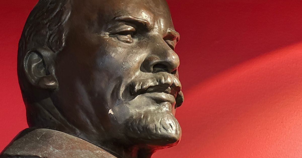 Pian sulkeutuvassa Lenin-museossa yleisöryntäys: eniten kävijöitä sitten Neuvostoliiton hajoamisen | Kotimaa