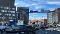 Autojonoja Tampereen keskustassa.