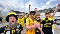 Bc Nokian faneja lähdössä kannattamaan Helsinkiin. Kuvauspäivä 24.5.2024.