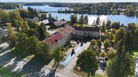 Ähtärin kaupungintalo ilmasta kuvattuna.