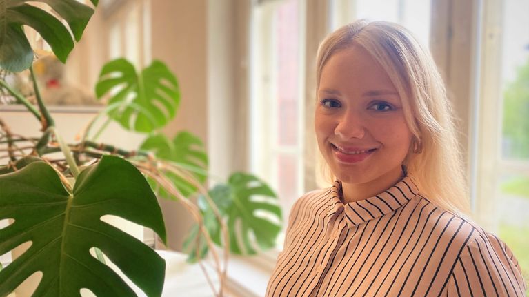 Tutkija Lotta-Sofia La Rosa Yle Hämeen toimituksessa 23. elokuuta 2023.