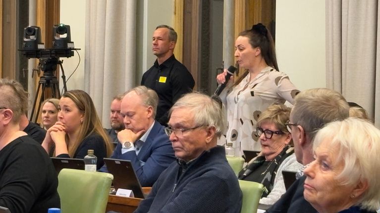 Porin kaupunginvaltuusto, Christa Lahto puhuu.