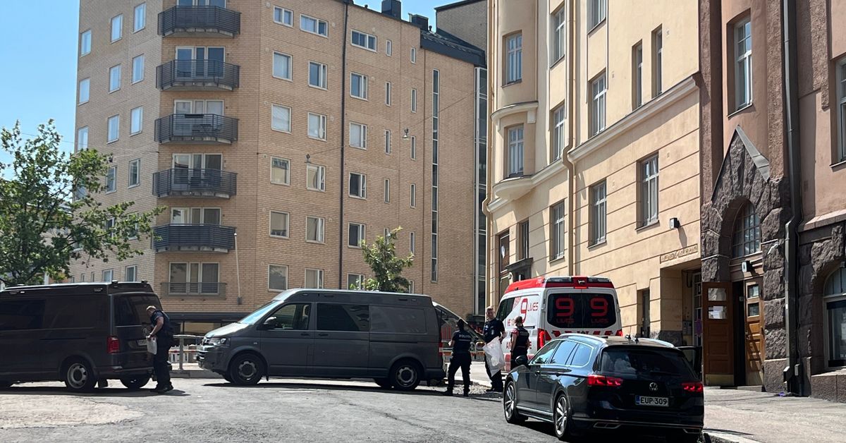 Police fatally shoot knife-wielding man on Helsinki rooftop