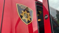 Etelä-Savon pelastuslaitoksen logo paloautossa.