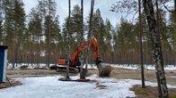 Kaivinkone töissä Pistohiekalla.