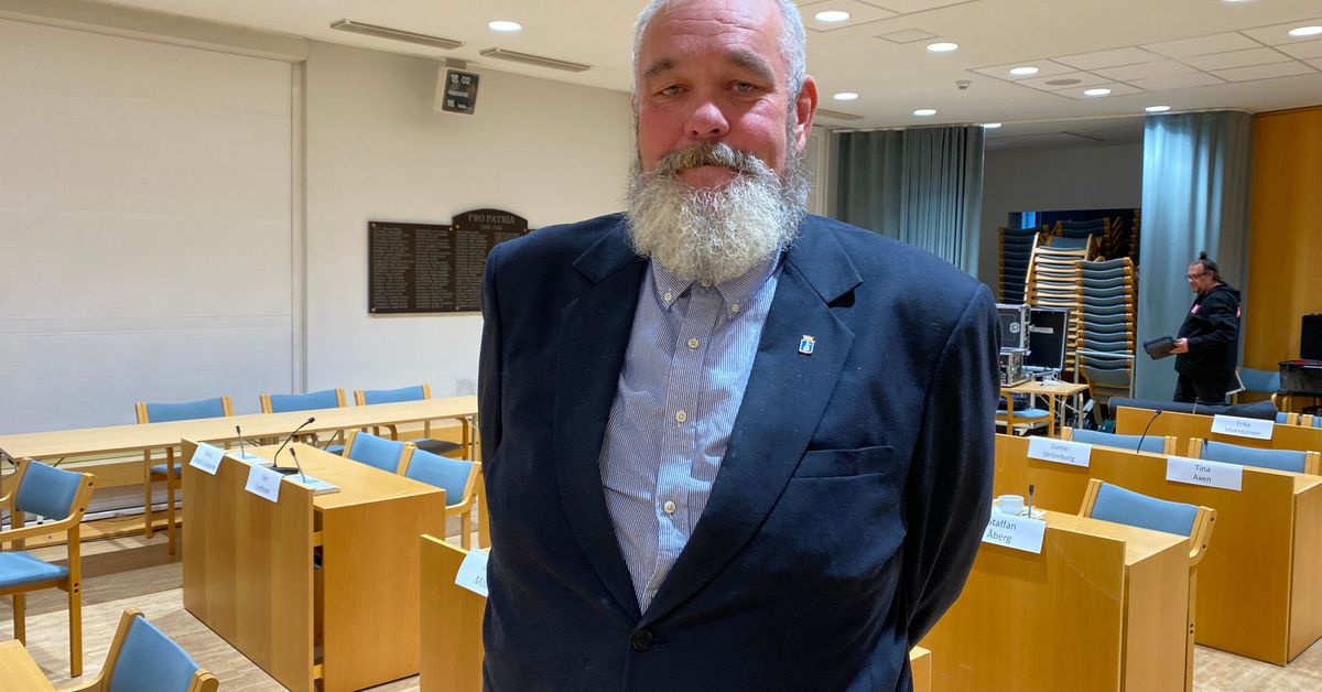 Pargas stadsfullmäktiges vice ordförande petas efter skriverier på ...