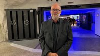 Marco Casagrande seisoo väestönsuojassa.