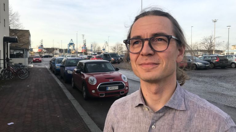 Suomen ekomodernistien sihteeri Esko Pettay