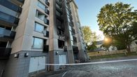 Palanut kerrostalo Tampereella Kullervonkadulla.