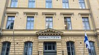 En bild utifrån på Norsen, Normallycet på Unionsgatan 2 i Helsingfors.
