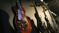 Sähkökitaroita Musiikkimessuilla Helsingin Messukeskuksessa sunnuntaina 30. lokakuuta 2011.