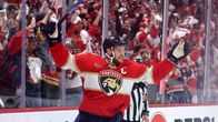 Aleksander Barkov teki Carolinaa vastaan kaksi maalia, syötti yhden ja nousi Floridan parhaaksi pistemieheksi pudotuspeleissä yhteistehoin 6+9=15.