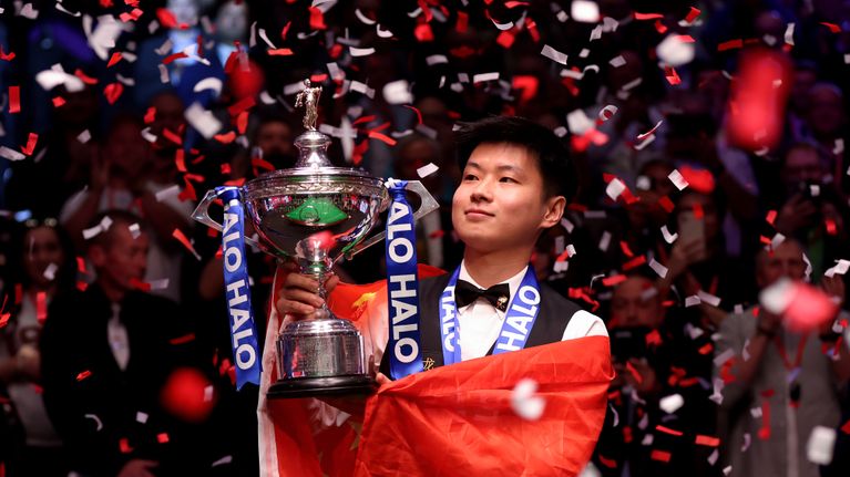 Zhao Xintong voitti MM-finaalissa Mark Williamsin erin 18–12.
