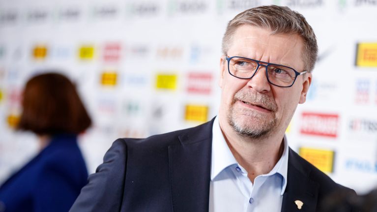 Jukka Jalonen lähikuvassa.