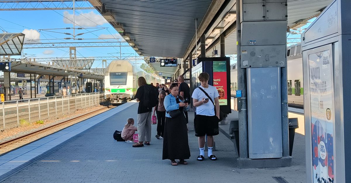 Junaliikenne pääradan suuntaan katkesi Helsingin Pasilassa