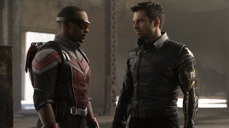 The Falcon and the Winter Soldier -sarjan päähenkilöt Haukka ja Winter Soldier, joita näyttelevät Anthony Mackie ja Sebastian Stan.