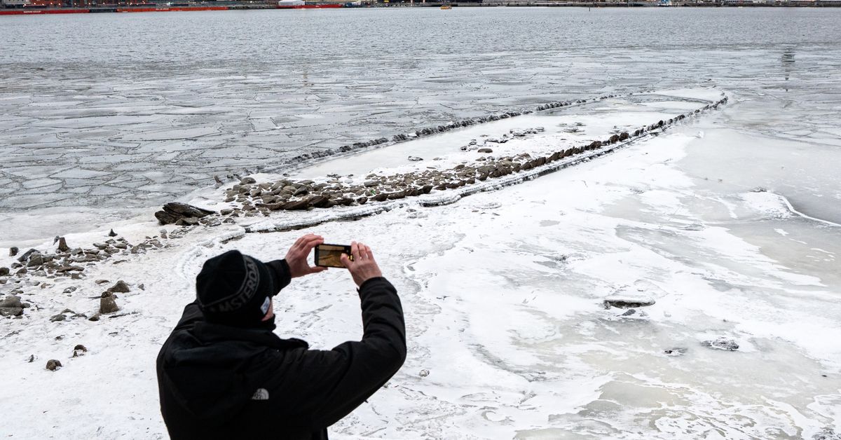 1600-luvulta peräisin oleva sota-aluksen hylky nousi esiin Tukholmassa ...