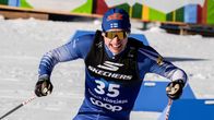 Iivo Niskanen åker skidor med grimas.