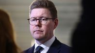 SDP:n puheenjohtaja Antti Lindtman haastattelussa.