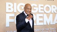 Nyrkkeilijälegenda George Foreman kuvattuna huhtikuussa 2023.