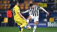 Villarreal ja Juventus päätyivät 1-1-tasapeliin Espanjassa. Kuvassa Juan Foyth ja Juventuksen Alvaro Morata.