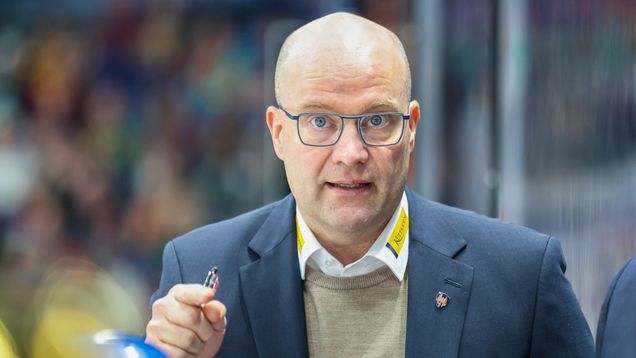 Kuvassa Tappara-valmentaja Fredrik Norrena.