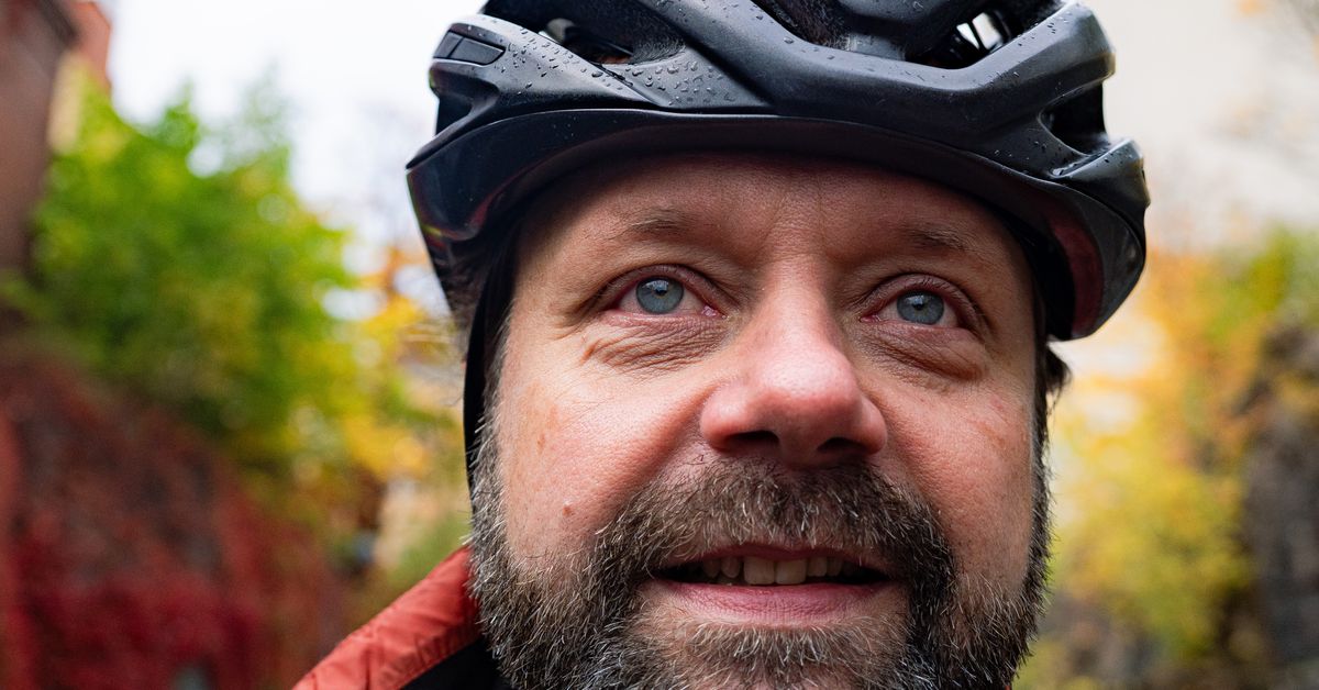 Datakeskusalan johtaja Antti Poikola kritisoi alan ympärillä käytävää negatiivista julkista keskustelua