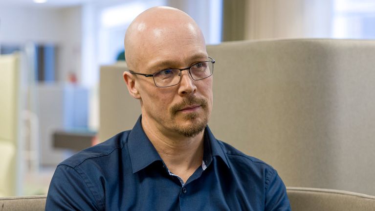 Lauritsalan koulun rehtori Jukka Mielikäinen.