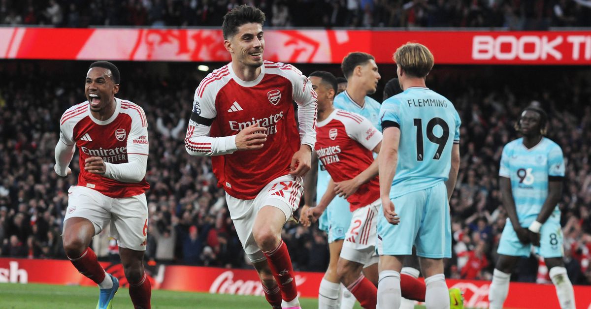 City-valmentaja Guardiolan lähtöuutinen ja Havertzin kiistataklaus värittivät Arsenalin voittoa