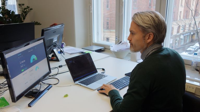 Robotar ersätter bankirer - hanterar troligen 3500 miljarder euro år ...