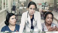 Naistenosasto B4:n amerikkalaisversiossa tapaamme kalifornialaissairaalan geriatrisella osastolla tohtorin hoitajakaarteineen.
