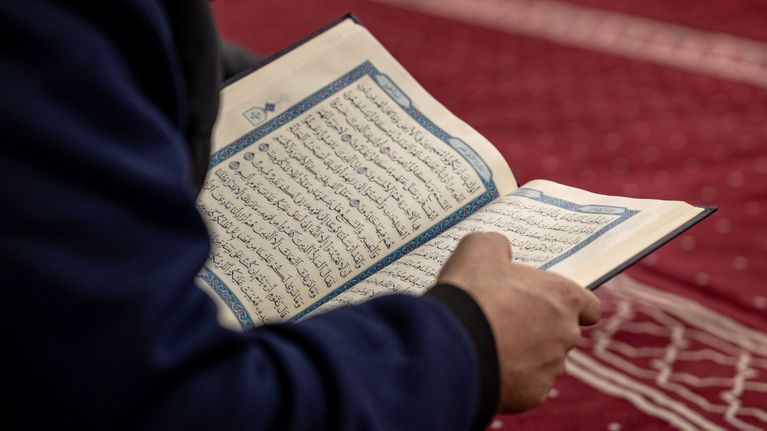 Muslimien muistotilaisuus Tusmo Ry:n tiloissa Vantaalla.