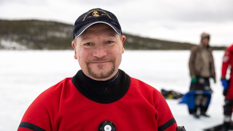 Inarin urheilusukeltajien puheenjohtaja Janne Antola.
